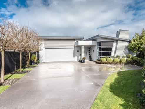 16 Whistler Close, Rototuna North