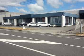 Large Seaview Warehouse - Tenancies to fit