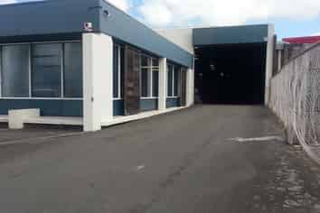 Large Seaview Warehouse - Tenancies to fit