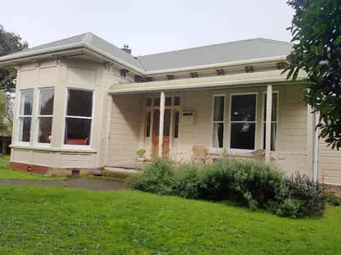 207 Egmont Street, Patea