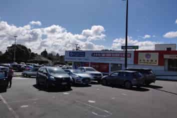 Premium office in Three Kings Plaza