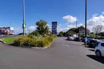 Premium office in Three Kings Plaza