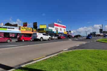 Premium office in Three Kings Plaza