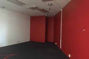 Be Seen By Everyone at Meadowbank!