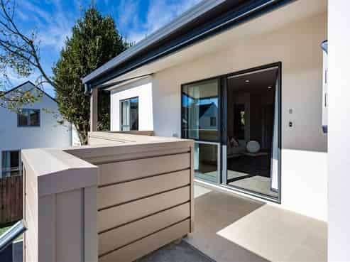 8/80 Shakespeare Road, Waltham