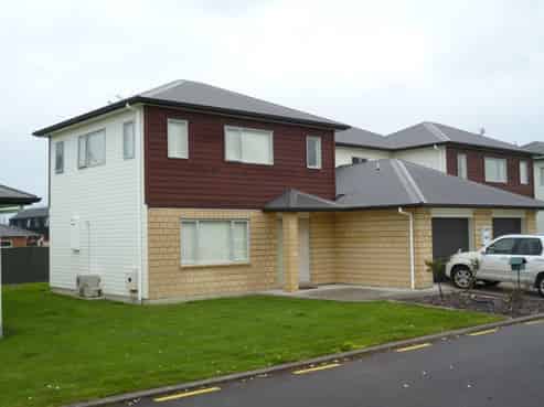 8 Rose Lane, Huntington