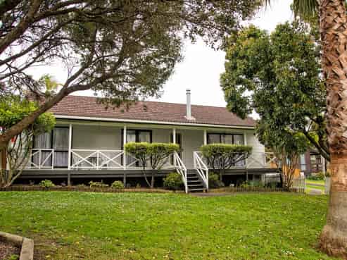 166 Carnoustie Drive, Wattle Downs