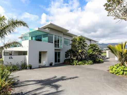 17B Shearer Drive, Oakura