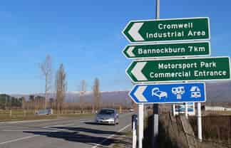 GOOD SIGNAGE AWARENESS