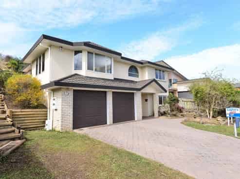 73 Dixon Road, Glenview