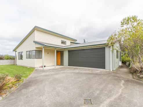 26A Kirton Drive, Riverstone Terraces