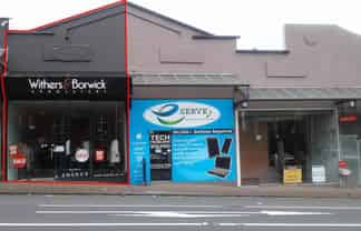 STRIKING RETAIL SPACE