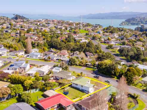 40 Commodore Drive, Lynfield