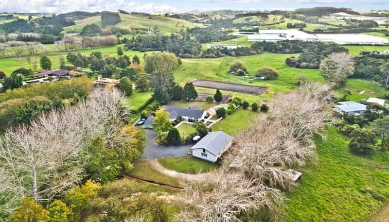 1153 Dairy Flat Highway, 