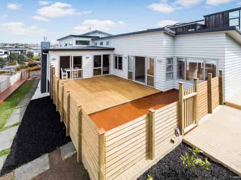 3 Remuremu Street, Long Bay