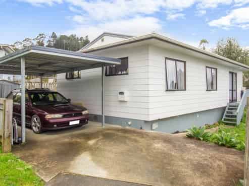8B Nikau Place, Parahaki