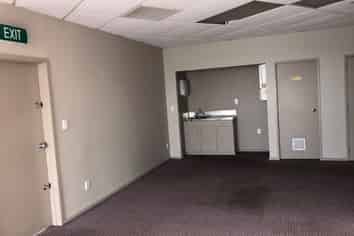 OFFICES AVAILABLE ON BUSY TE ATATU ROAD