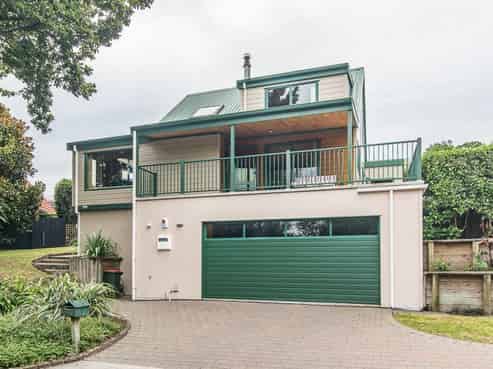 6 Fiesta Grove, Raumati Beach