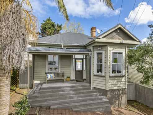 42 Fourth Avenue, Kingsland