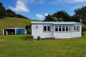 4969 Pouto Road, Pouto