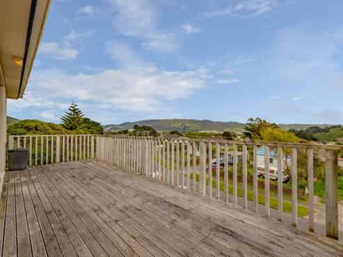 11 Dorset Grove, Cannons Creek