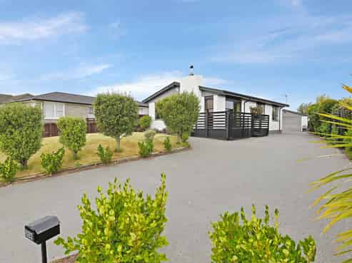 208 Mairehau Road, Burwood