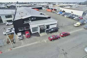 Modern City Fringe Office - 15 Car Parks - REDUCED