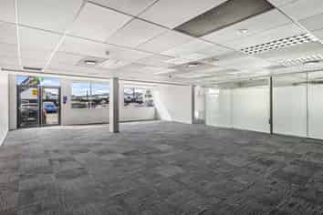 Modern City Fringe Office - 15 Car Parks - REDUCED