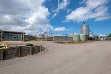 23-42 Tiromoana Road, Eltham