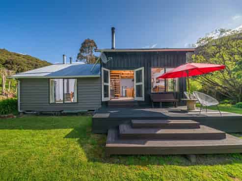 333 Little Akaloa Road, Little Akaloa