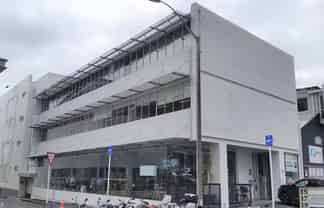 Affordable and Funky Office above Trendy Cafe