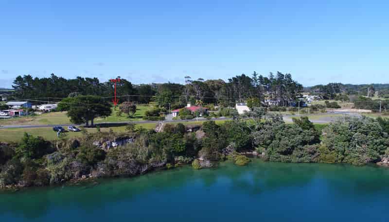 16 Waterfront Road, Pukenui
