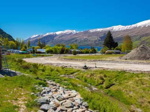 11 Lakefield Close, Kingston