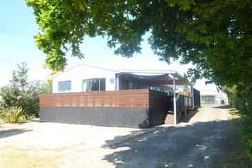 115A Ocean Road, Whangamata