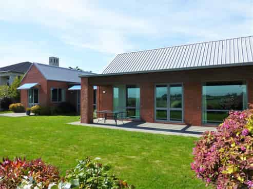 243 Pages Road, Gleniti