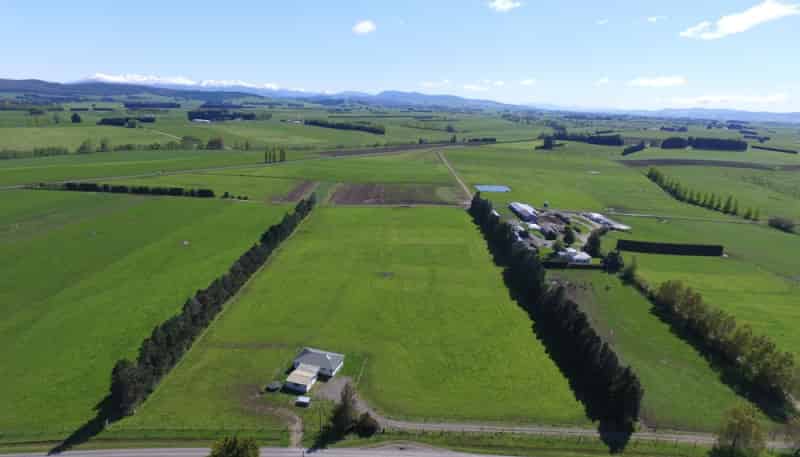 608 Hundred Line Road West, Aparima