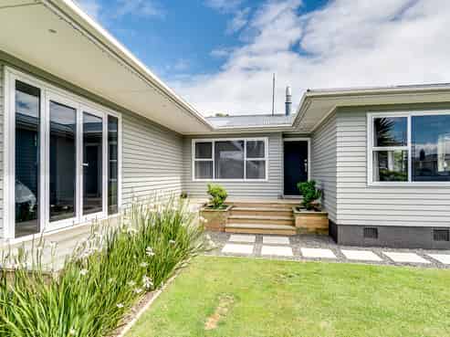 16 Arthur Hobson Avenue, Pirimai