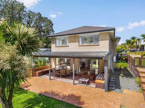 23 Miromiro Street, Greenhithe