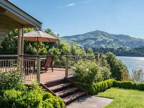 8 Bayview Crescent, Duvauchelle