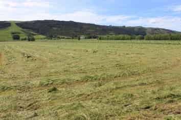 410 School Road, Outram