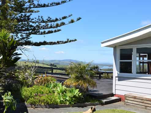 203 Run Road, Wharehine