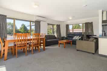 100 Windermere Drive, Poike