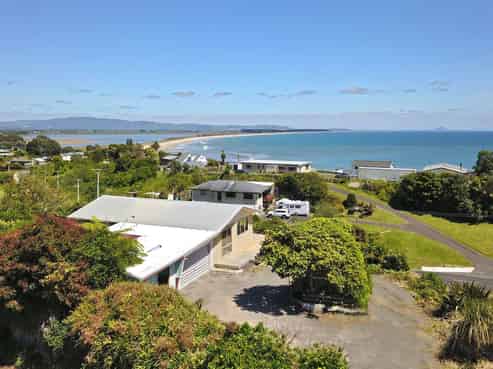 47 Town Point Road, Maketu