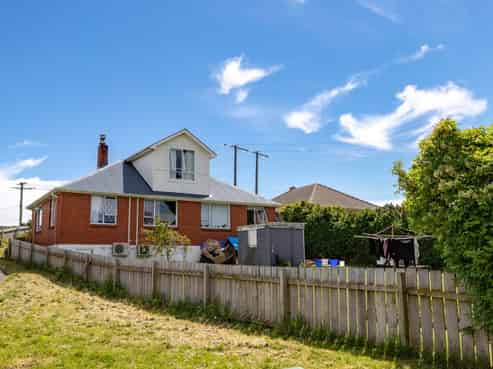 15 Lincoln Street, Halfway Bush