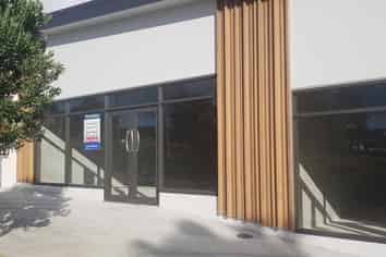 OWN A PIECE OF SILVERDALE'S EMERGING RETAIL DI...