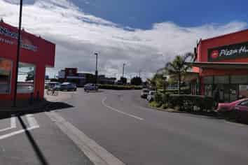 Spacious retail space in Ti Rakau Drive