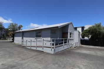 EXCEPTIONAL STANDALONE MEDICAL / OFFICE