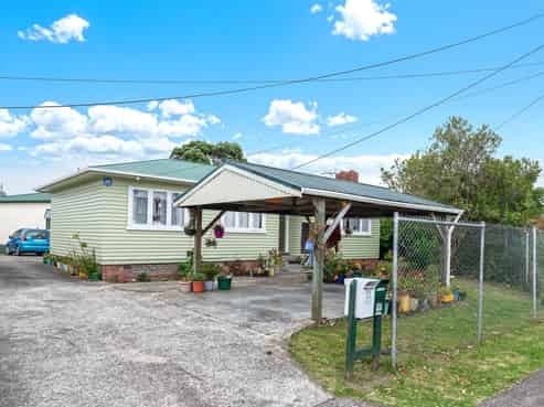 40 Reid Road, New Lynn