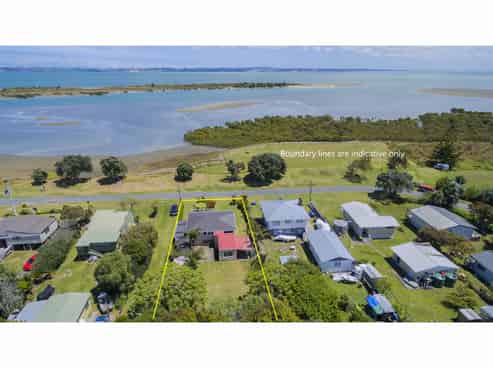 7 Birds Beach Road, Tapora