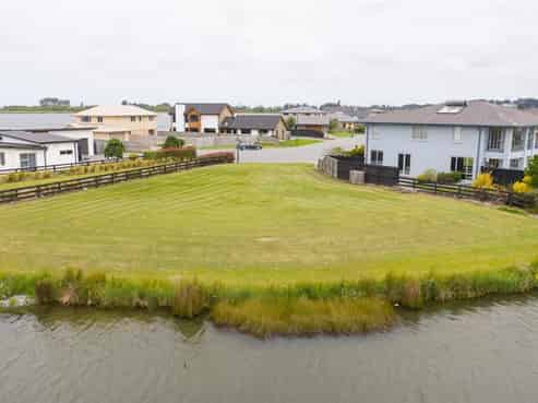 61 Ludlow Drive, Huntingdon/Lake Hood